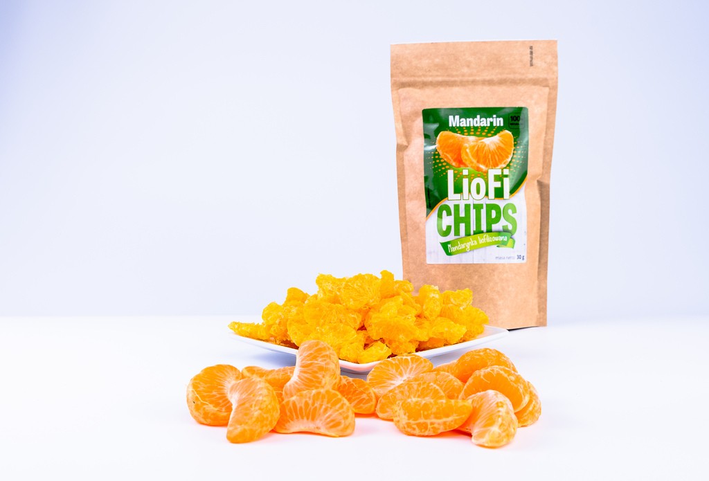 Freeze-dried tangerine