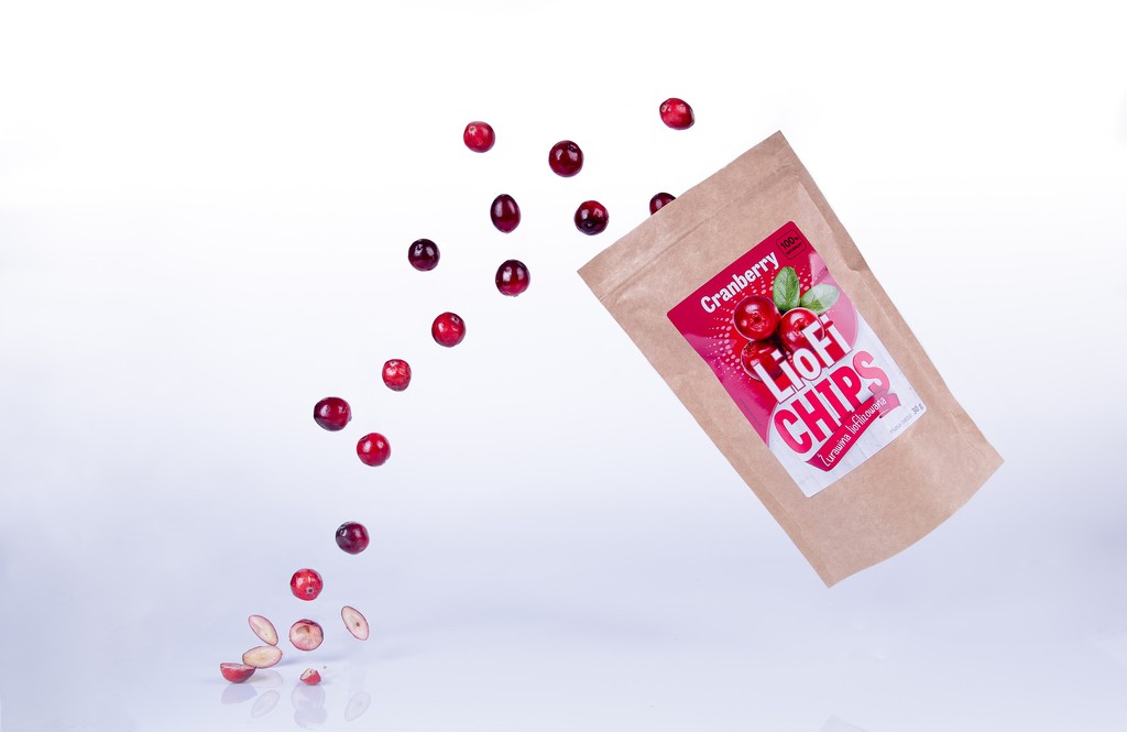 Freeze-dried whole cranberries