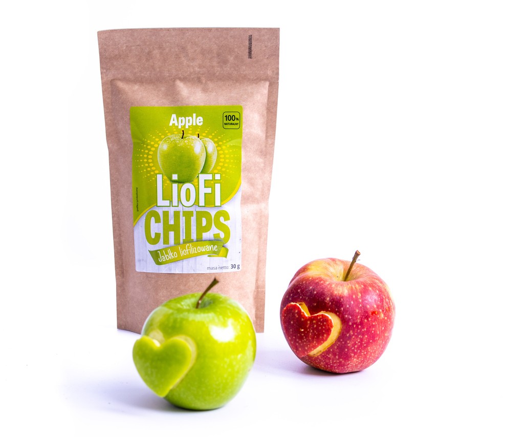 Freeze-dried apple