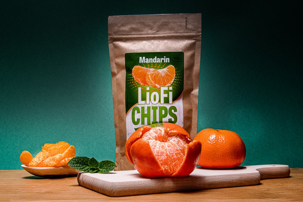 Freeze-dried tangerine